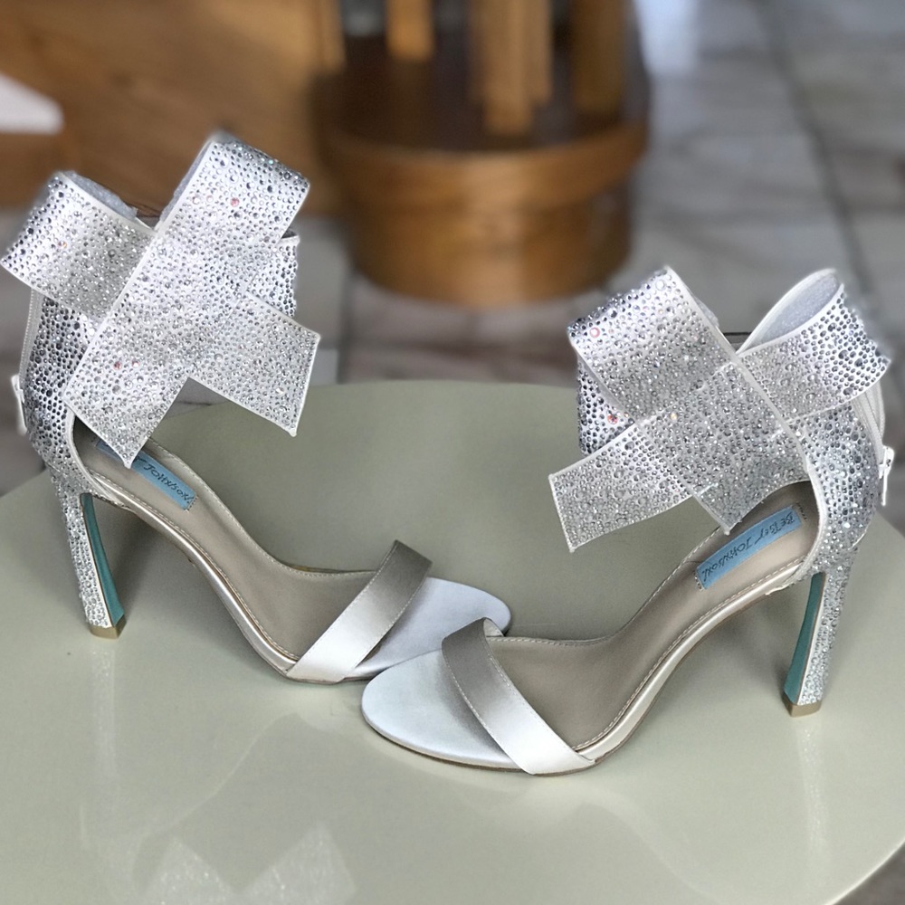 Blue By Betsy Johnson Big Bow Heel